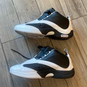 Allen Iverson Basketball shoes